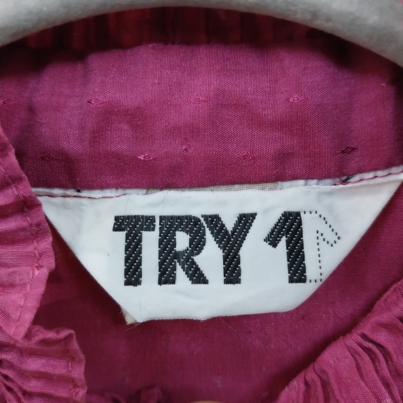 Vintage 1970s Button Front Blouse Top Ruffle Cuffs Collar Try 1 Magenta Size S M - Picture 6 of 7